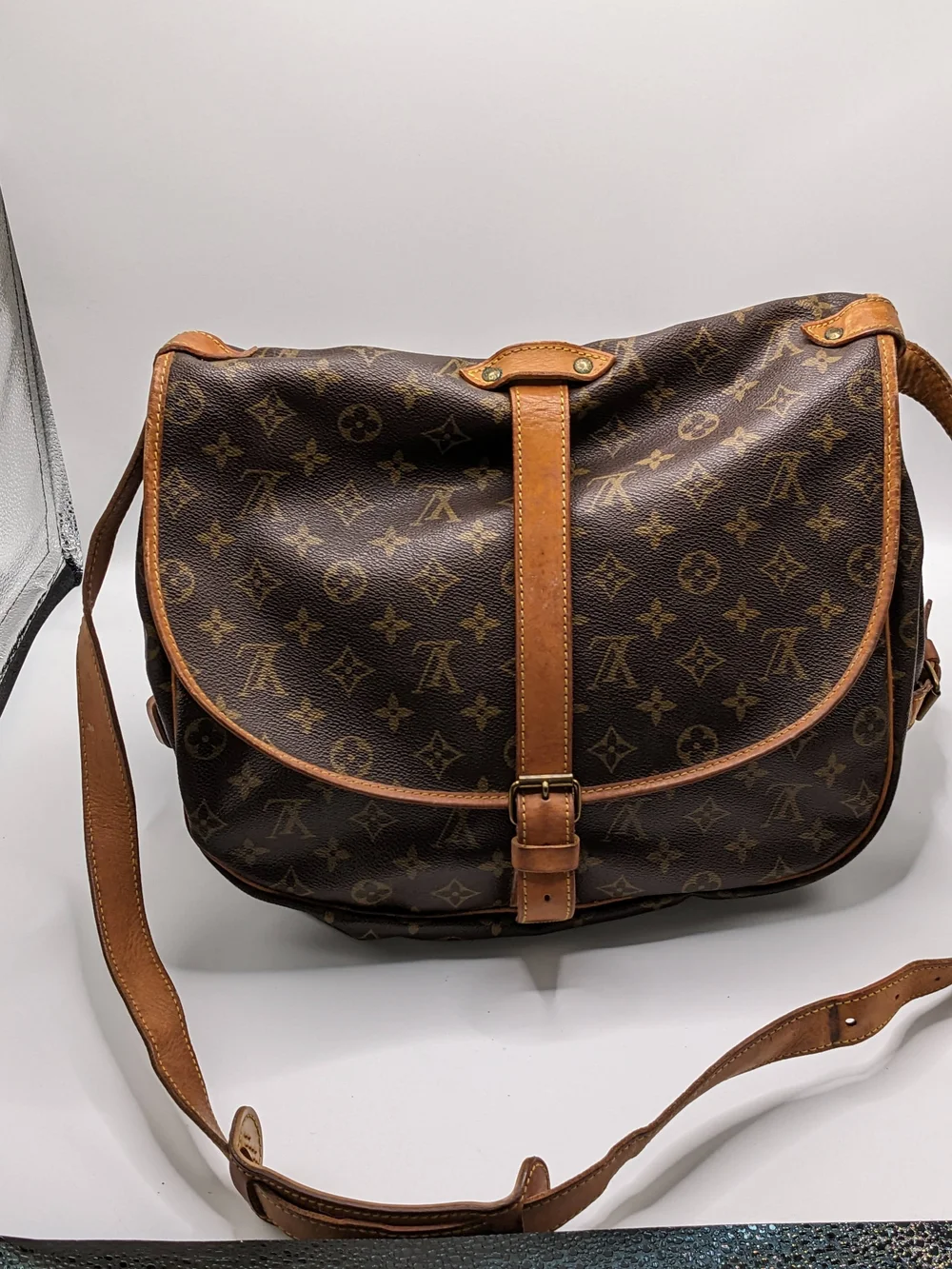 Authentic Louis Vuitton Saumur 35 Monogram Vintage Crossbody Bag